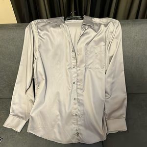 Men’s like new dress shirt
